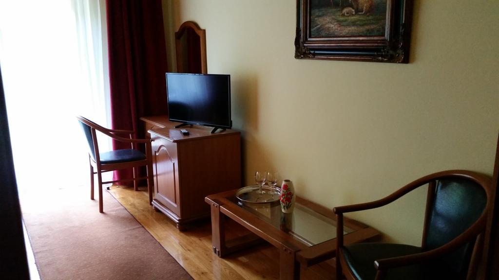 Pension Curmatura Stezii Rasinari Bagian luar foto